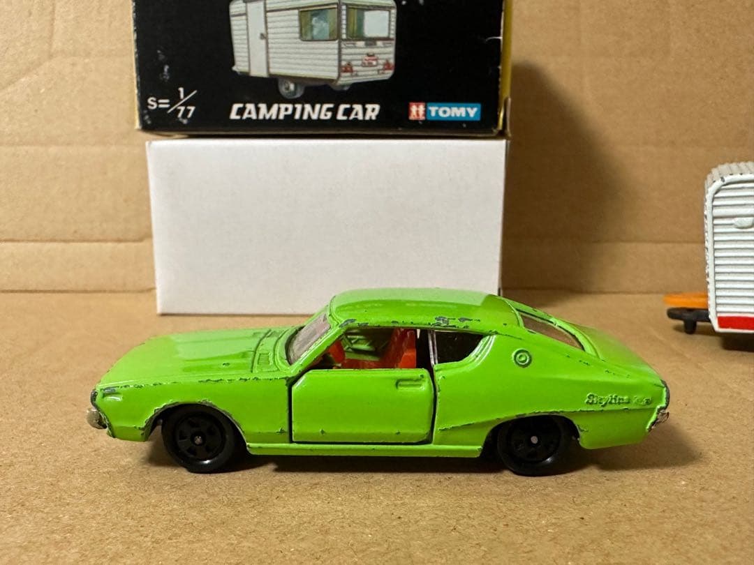 トミカ黒箱65フランスベッドキャンピングカースカイライン岩石落としスタント日本製