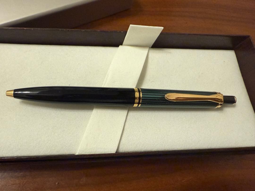 【新品未使用】ペリカン PELIKAN スーベレーン K400 ボールペン 緑