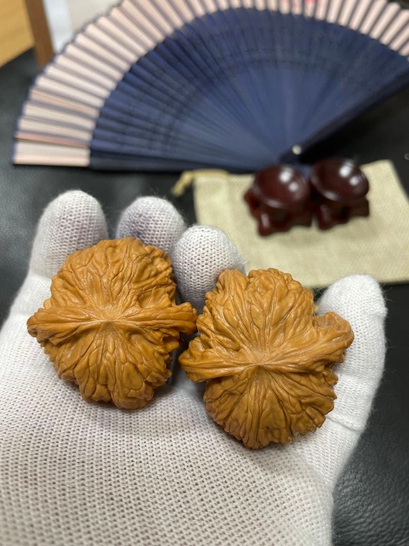 N o .A071 文玩核桃 精配 蝴蝶磨盘 文玩袋　セット1000円値下げ