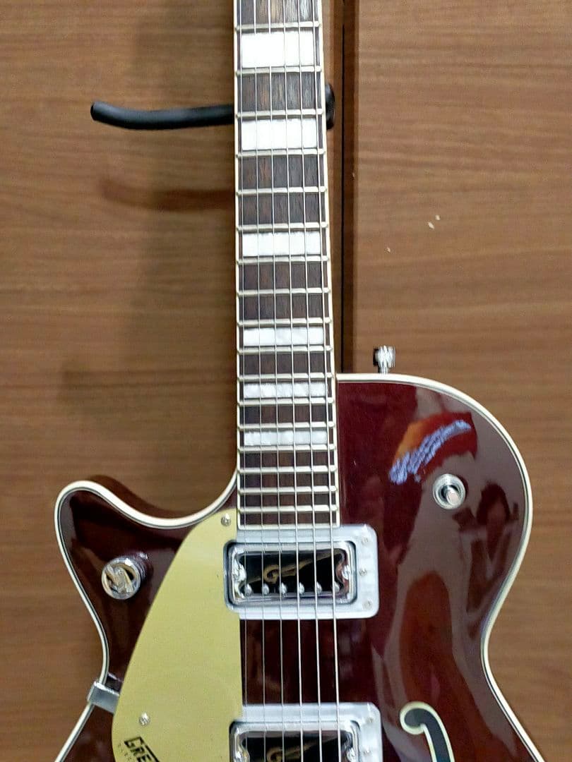 ギター G5220 JetBT SingleCut with VStoptail DCM