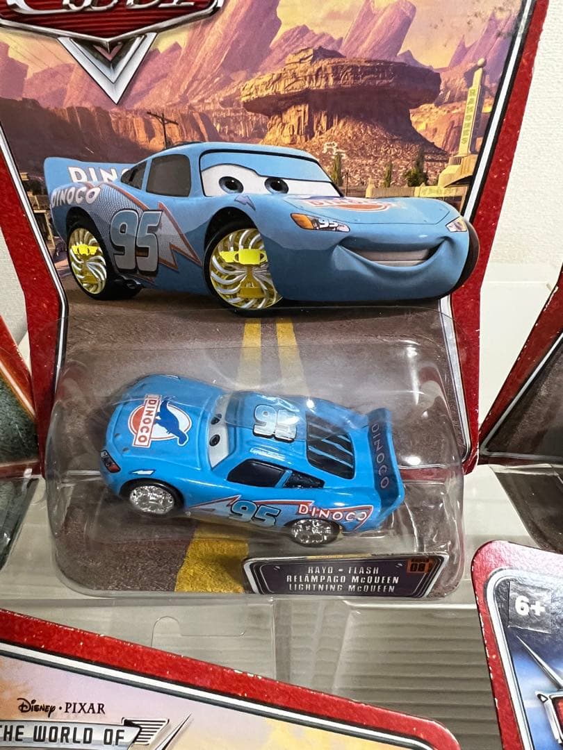 カーズ、マテル、ミニカー、マックィーン、キラキラホイール、DINOCO、キング