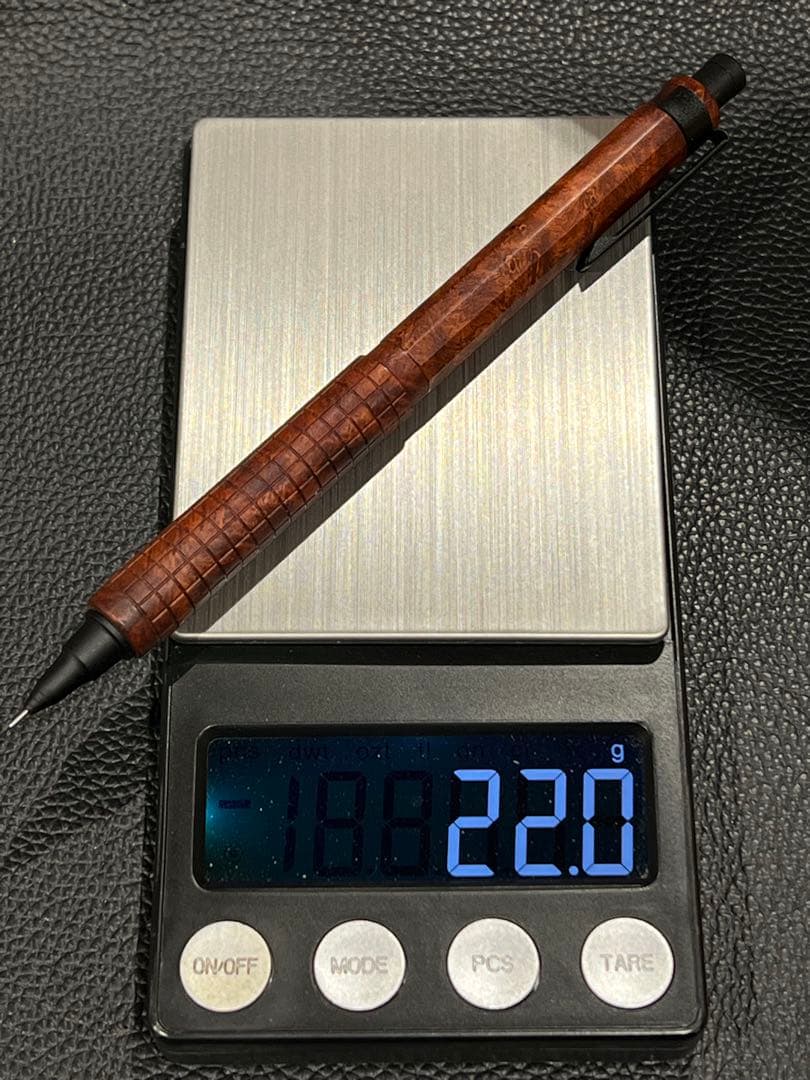 aikok　orenznero 0.3mm 本花梨瘤12角軸/グリップ格子