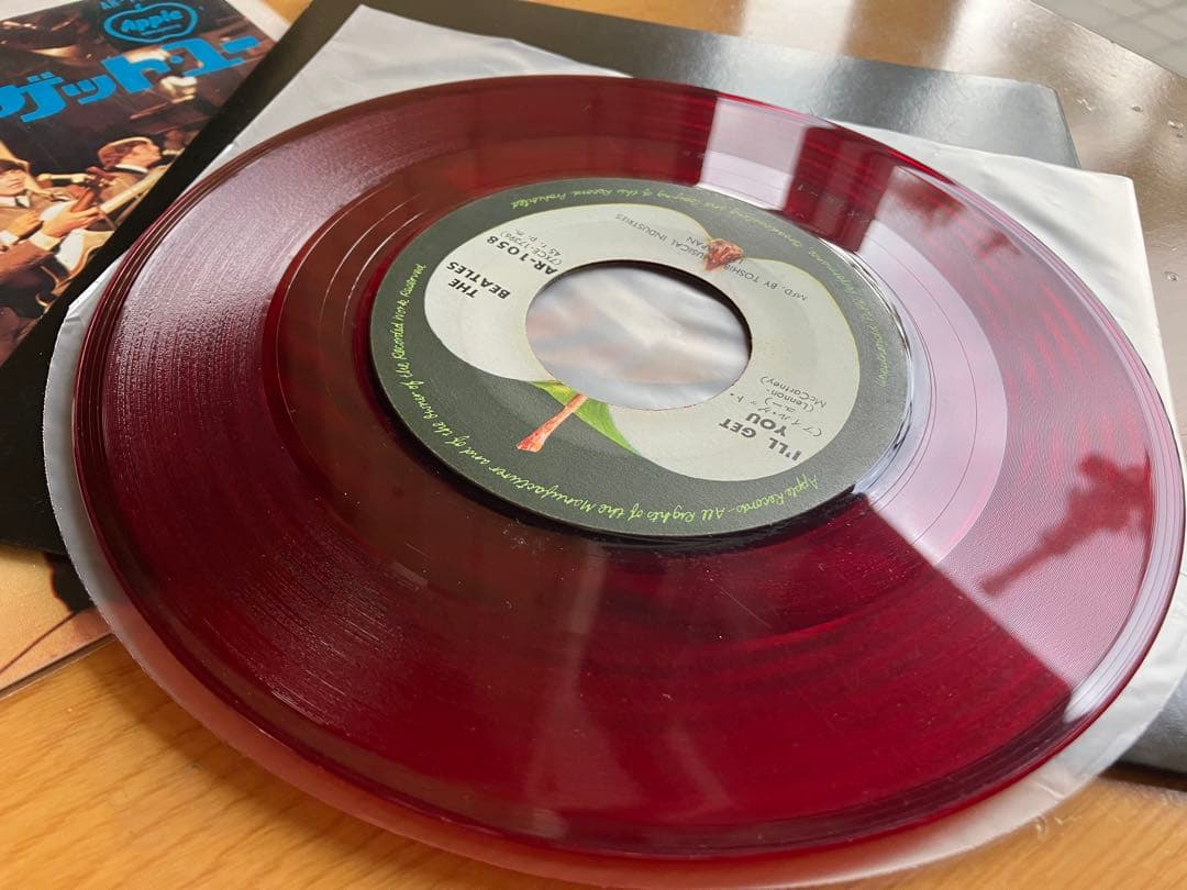 アップル　赤盤は難関 シーラブズユー　ニアミント 綺麗な赤盤