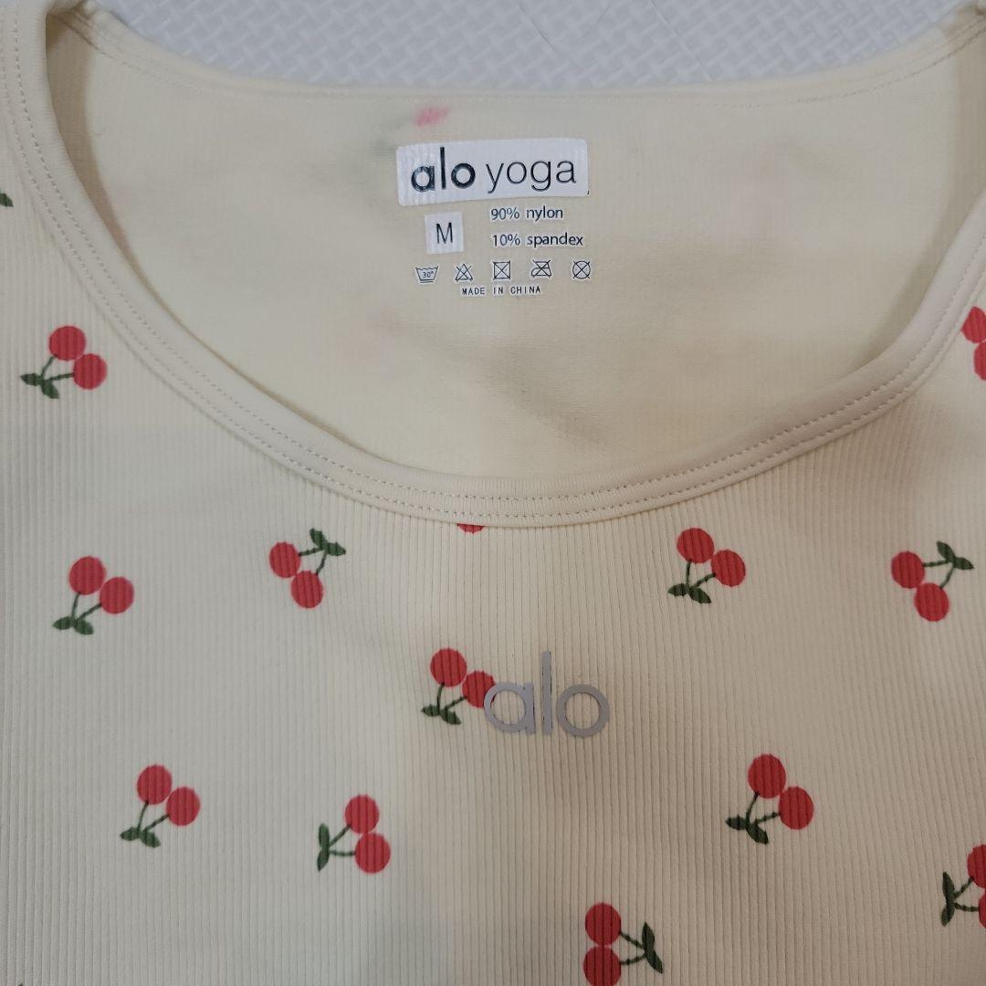 alo yoga チェリー柄 ボディスーツ M