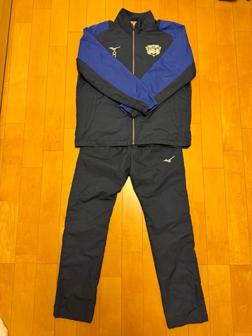 城西大学サッカー部　ウィンドブレーカー　上下セット