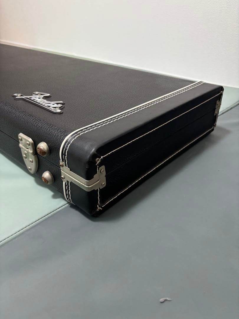 Fender Mike Dirnt シグネイチャーモデル　ベース