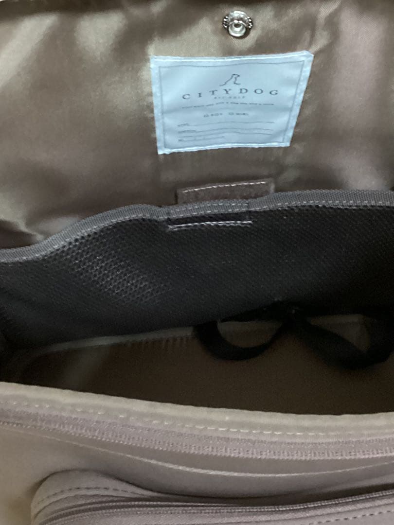 お値下げ❗️おまけ付 サイズRモカ city dog ネオプレーンバックパック