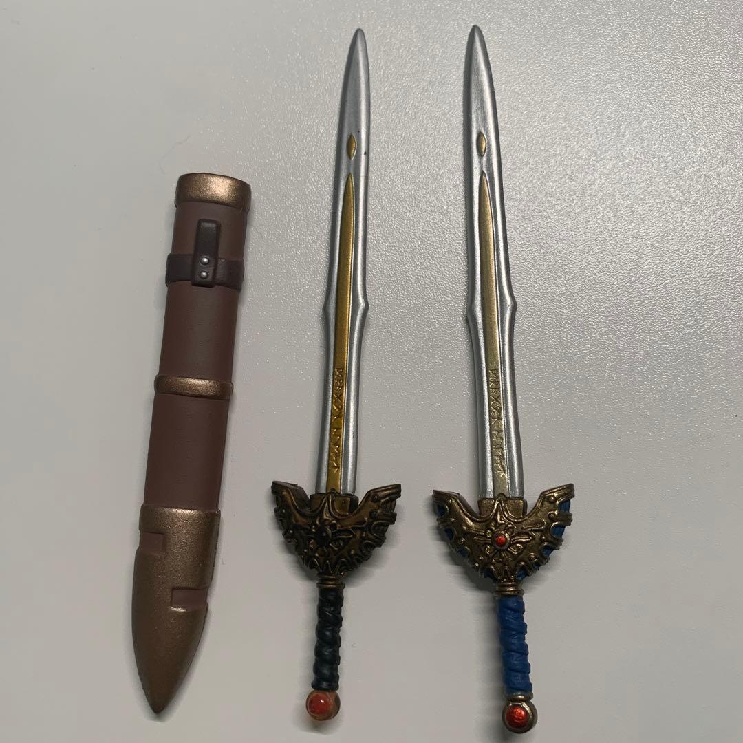 ドラクエ勇者フィギュア1〜3 レジェンドアイテムギャラリー　ロトの剣　盾　兜