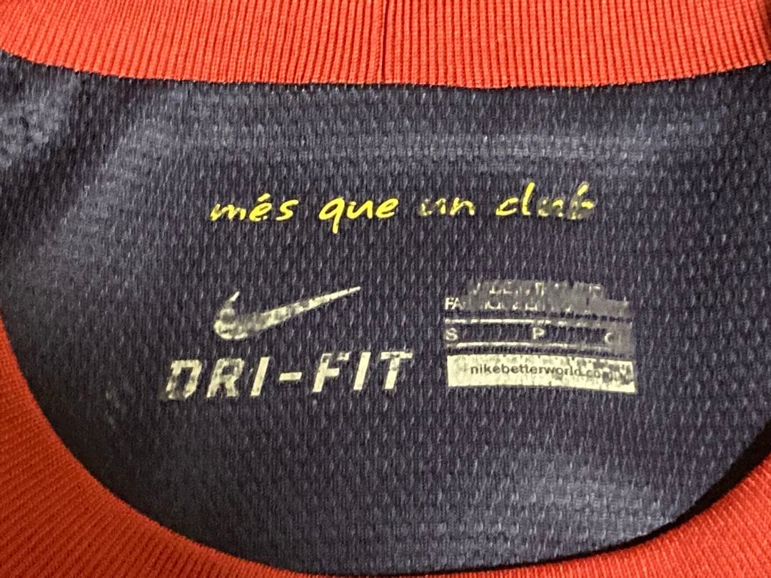 【正規品】イニエスタ　バルセロナ　12/13 ホームレプリカ