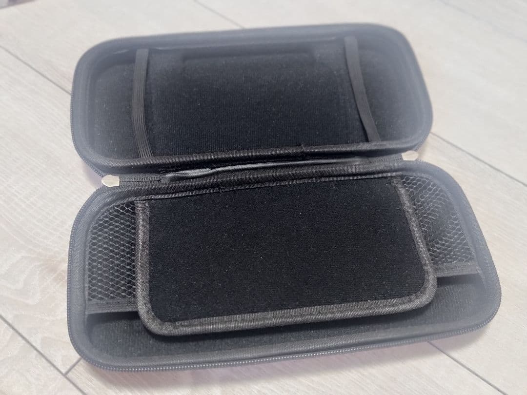 Nintendo Switch 本体 本体カバーとケースとソフト付