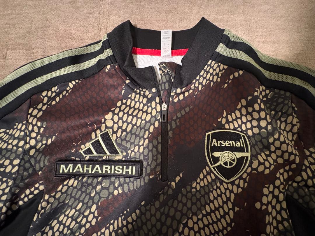 アーセナル　トレーニングトップ　マハリシ