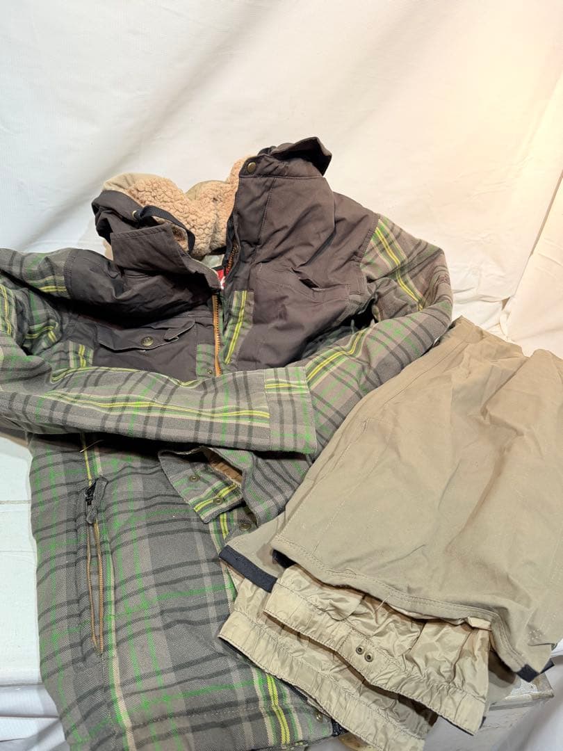 686 スノーボードウェア