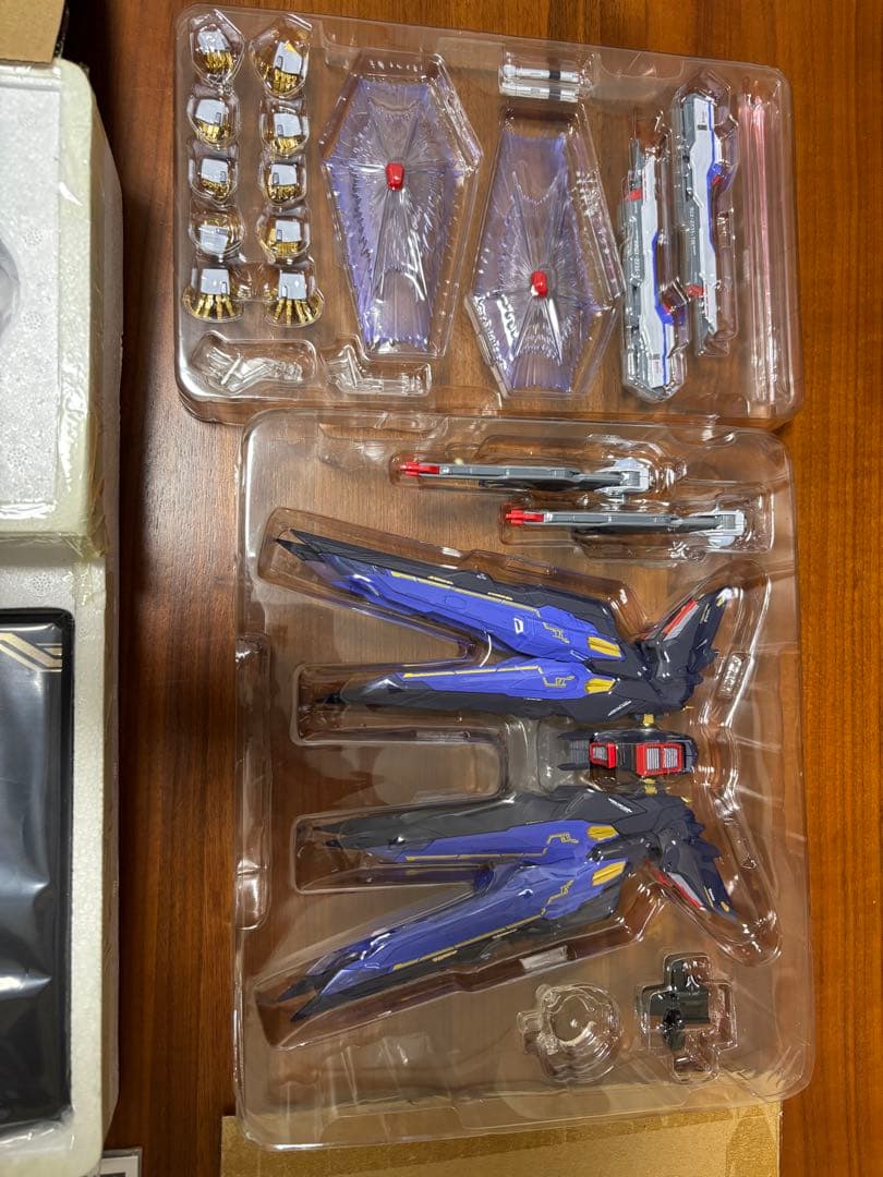 専用GNアームズTYPE-EストライクフリーダムガンダムSOULBLUE＆光の翼