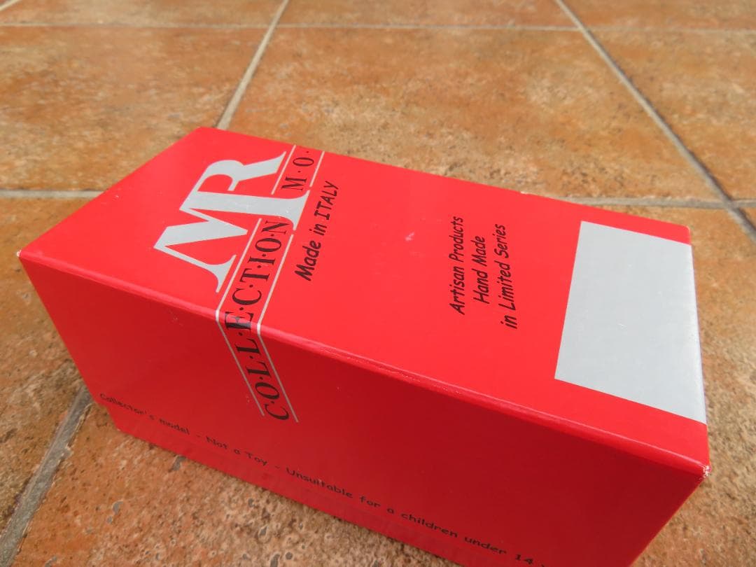 MR社製　1/43　ランボルギーニカウンタックLP400　499台限定生産品