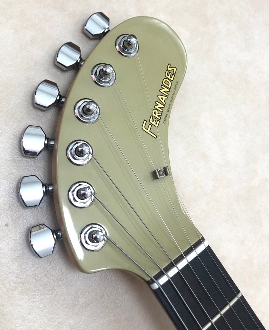 【超美品】ZO-3 グレー アンプ内蔵ミニギター 専用ケース付 ぞーさん