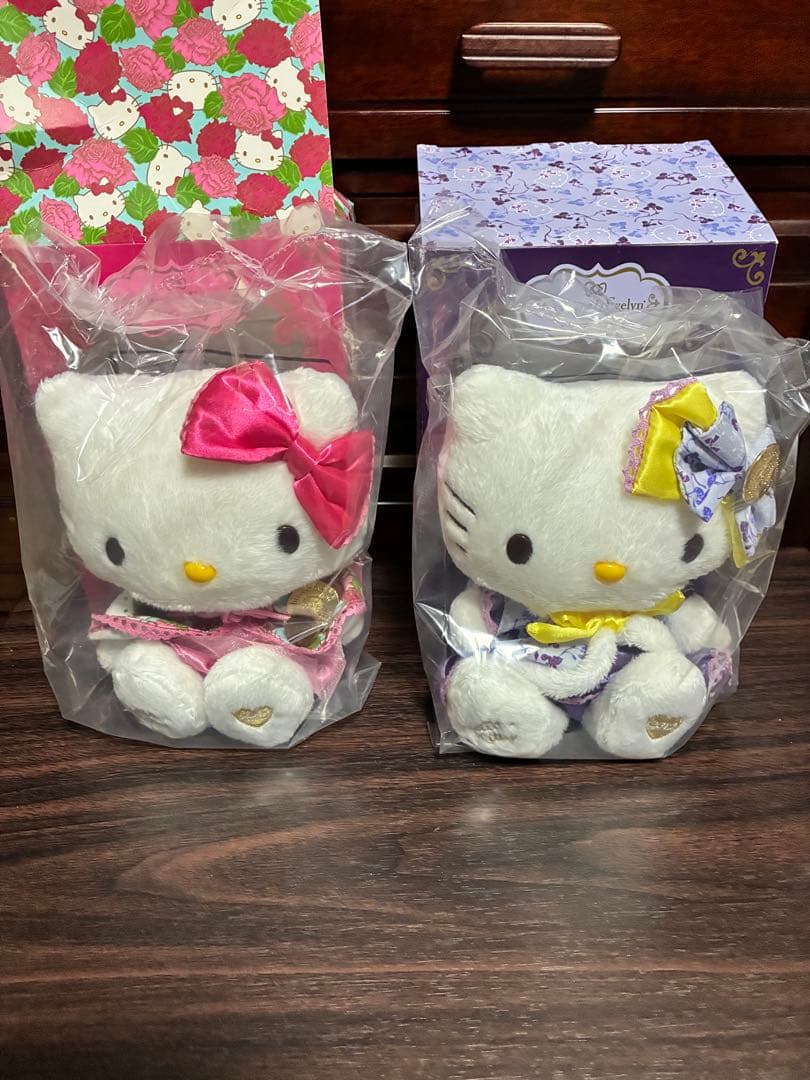 希少激レア 新品 ハローキティ クラブツリー＆イヴリン コラボ ぬいぐるみ 2点