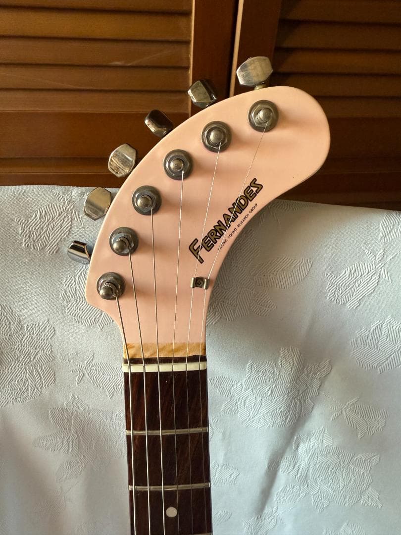 【希少】ピンク色のフェルナンデスFernandes ZO-3 ‼