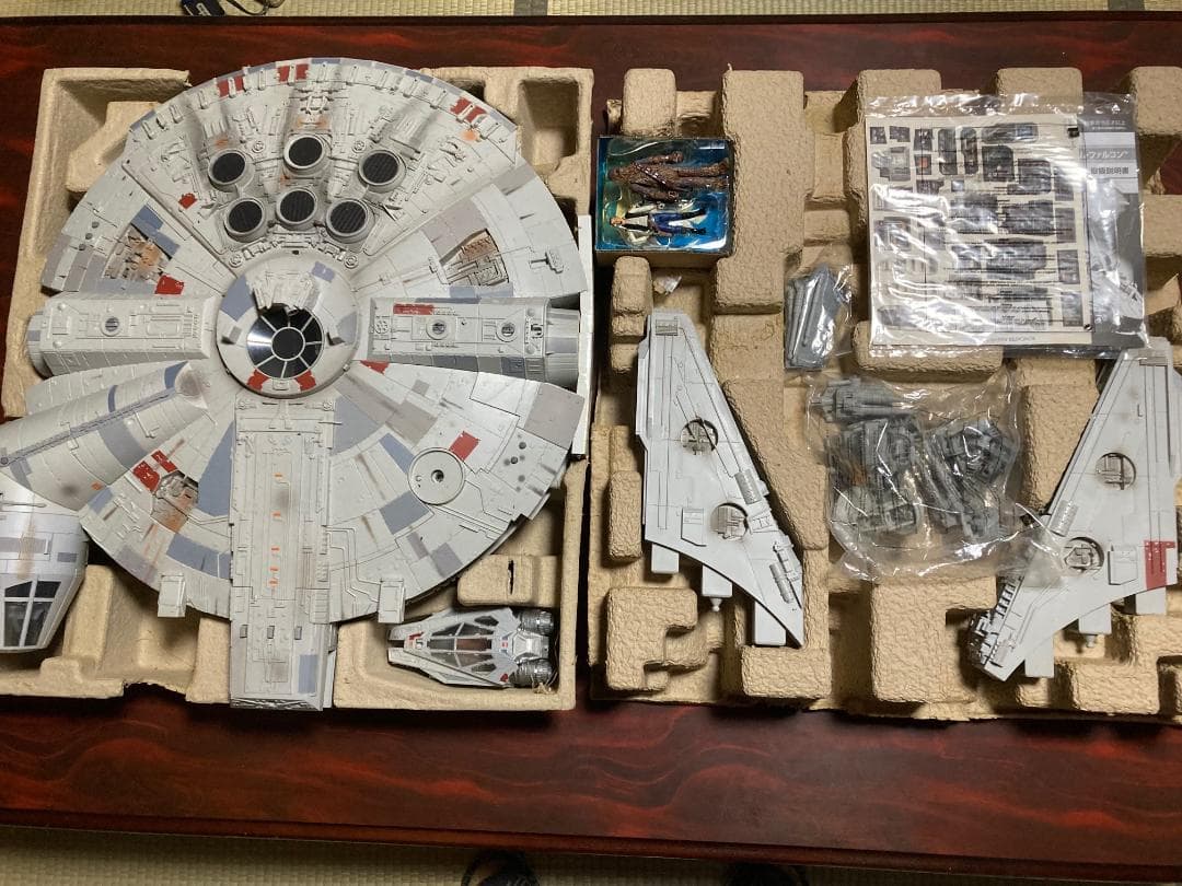 スターウォーズ ・アルティメットミレニアム・ファルコン・開封済・未組立