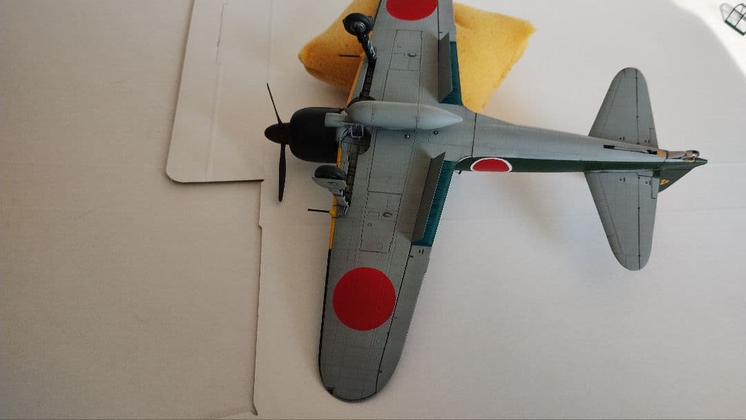 プラモデル完成機　1/48　零戦52型甲(三菱製)