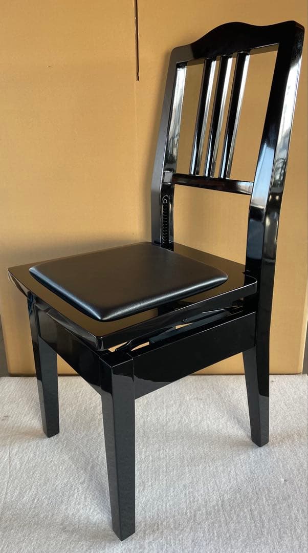 【未使用ピアノ椅子】トムソン鏡面塗装。GP,UPに使用できます。2025年モデル