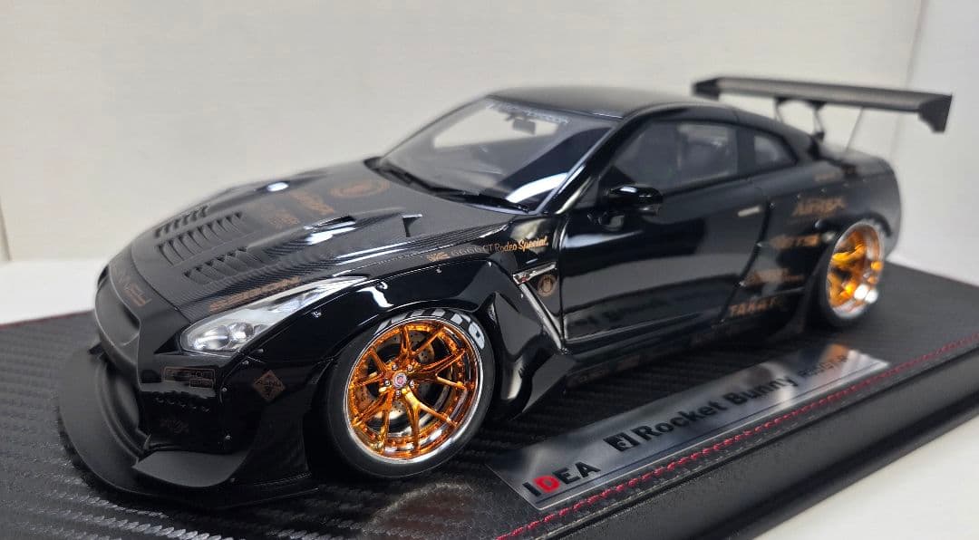 EIDOLPN　アイドロン　1/18　Rocket　Bunny　R35　GTR