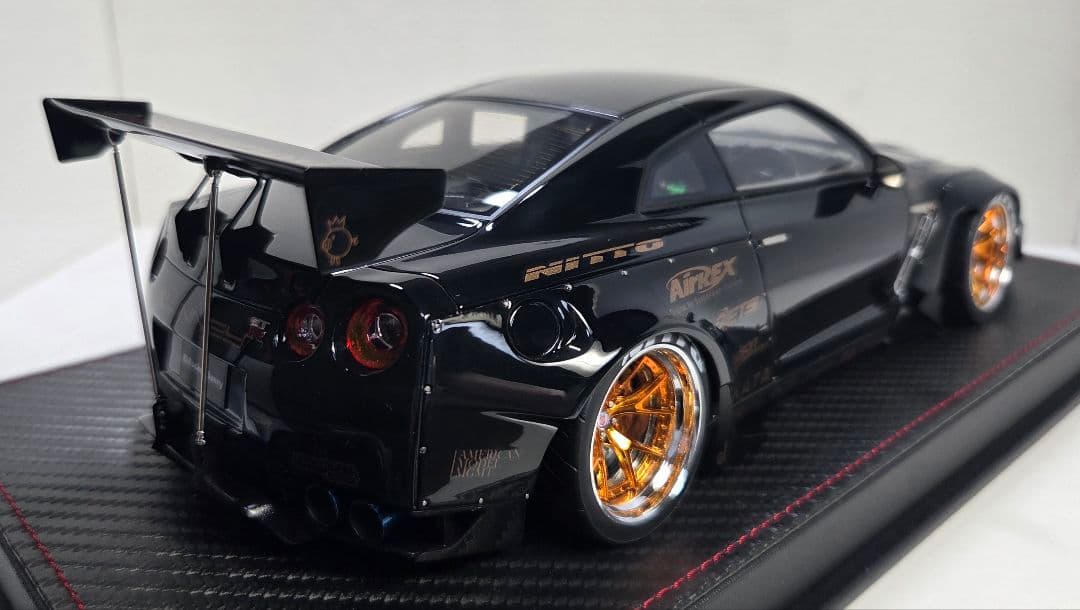 EIDOLPN　アイドロン　1/18　Rocket　Bunny　R35　GTR