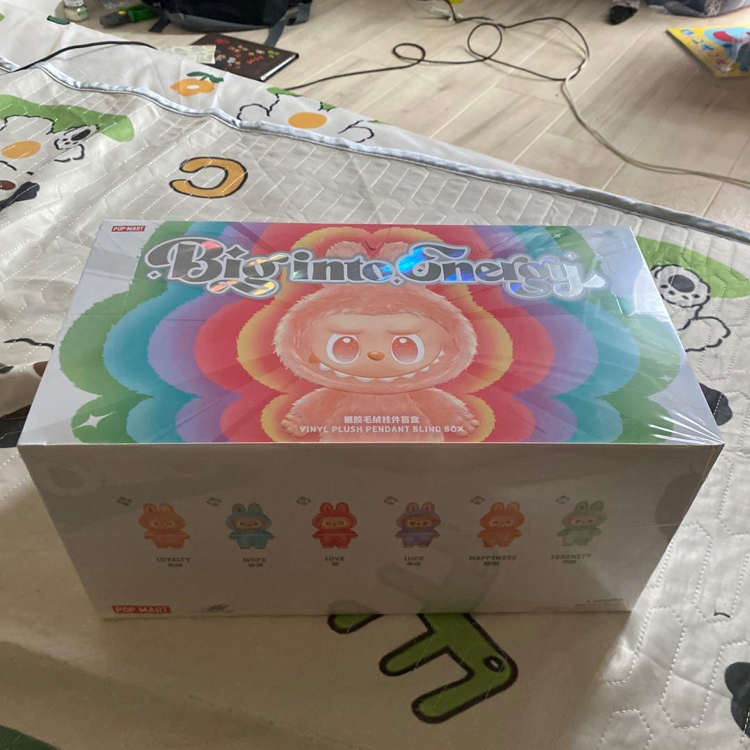 THE MONSTERS Big into Energy ラブブぬいぐるみ