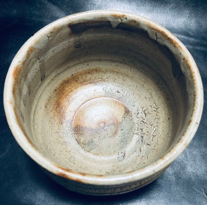 究極の美◼️蔵からダイヤモンドの様に美しくカットされた抹茶茶碗が出てきました。