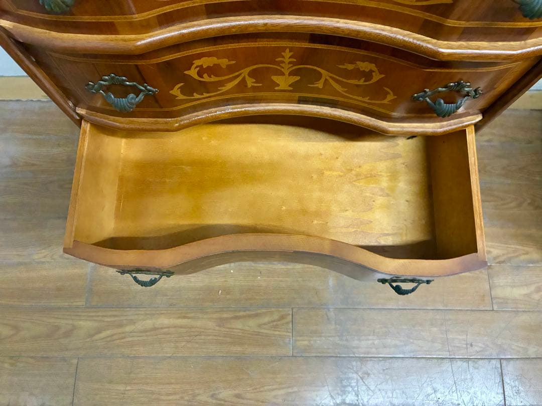 管452☆イタリア製☆アンティーク☆象嵌細工☆猫脚☆3段チェスト