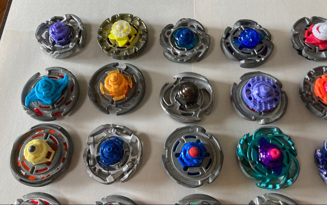 メタルファイトベイブレード　約50個、ランチャー、付属品　まとめ売り