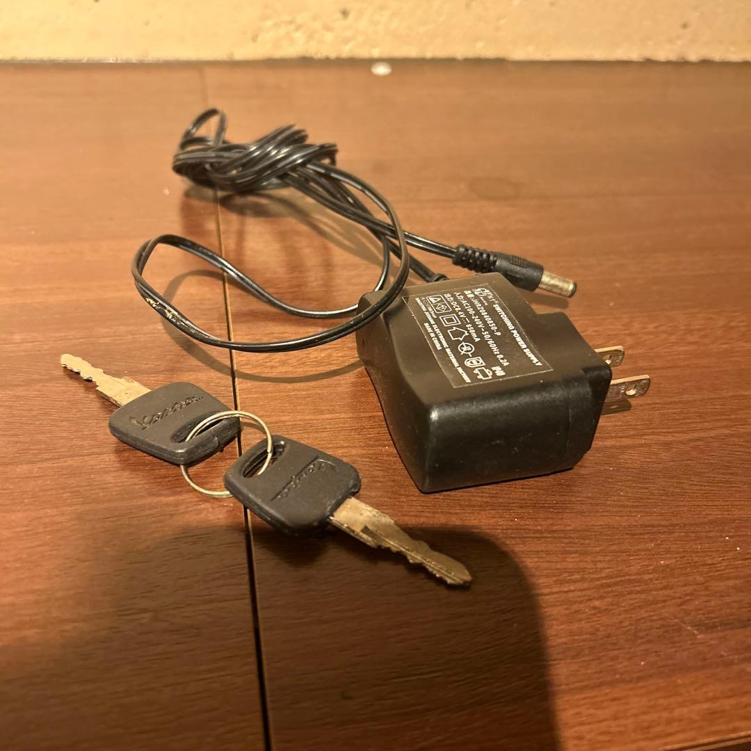 ベスパ　電動バイク　子供用　玩具　旧車　イタリア　お洒落