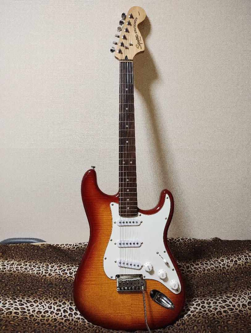 Squier by Fenderカスタムストラト/虎目ボディ＆ラージヘッド/美品