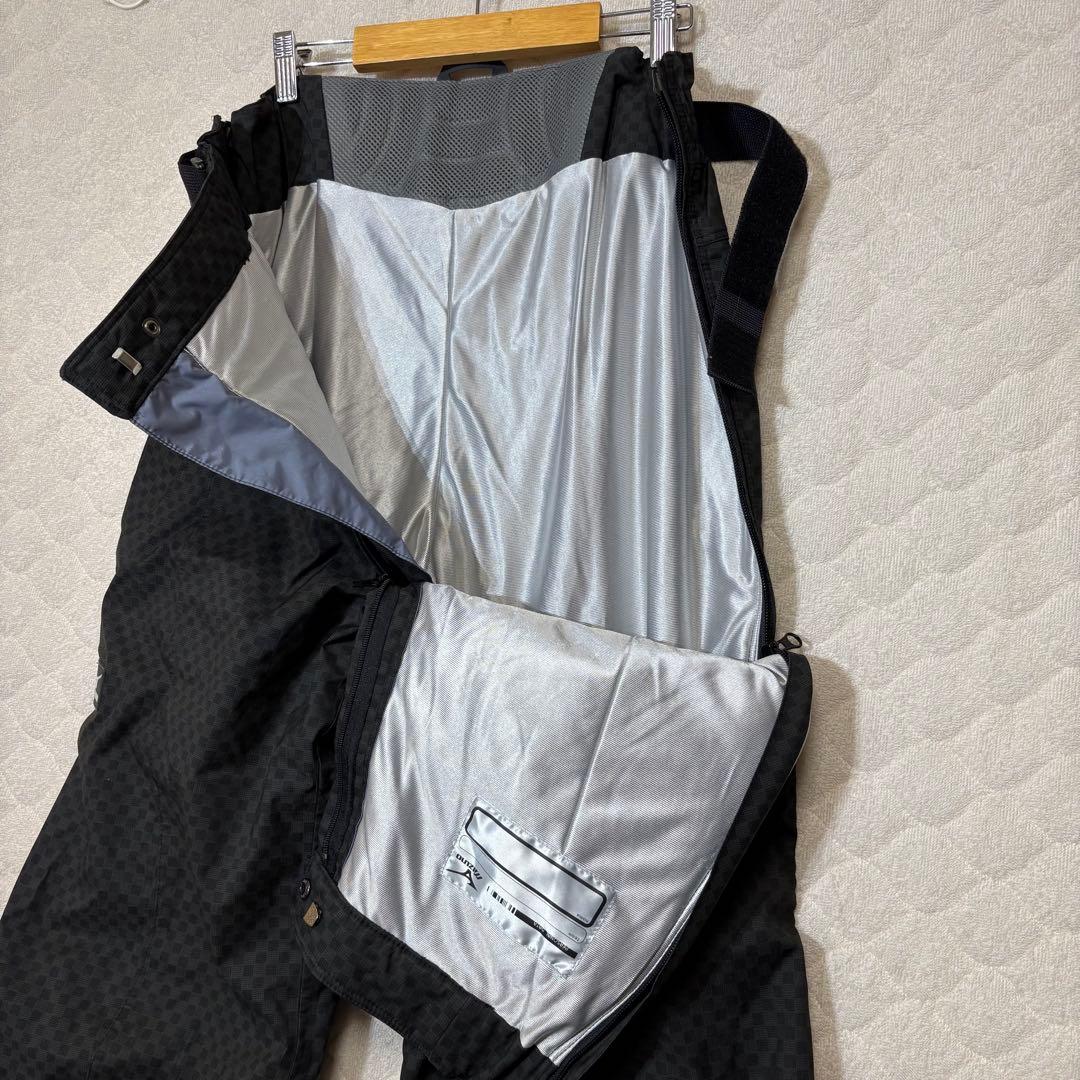 ミズノ　スキーウェア　クロアチア代表　上下セットアップ　ブレスサーモ　中綿入り