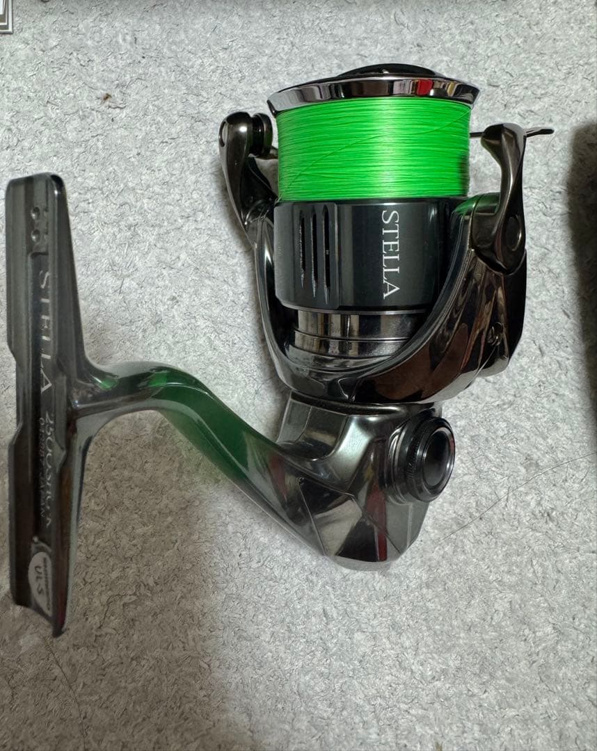 リール 22STELLA 2500SHG