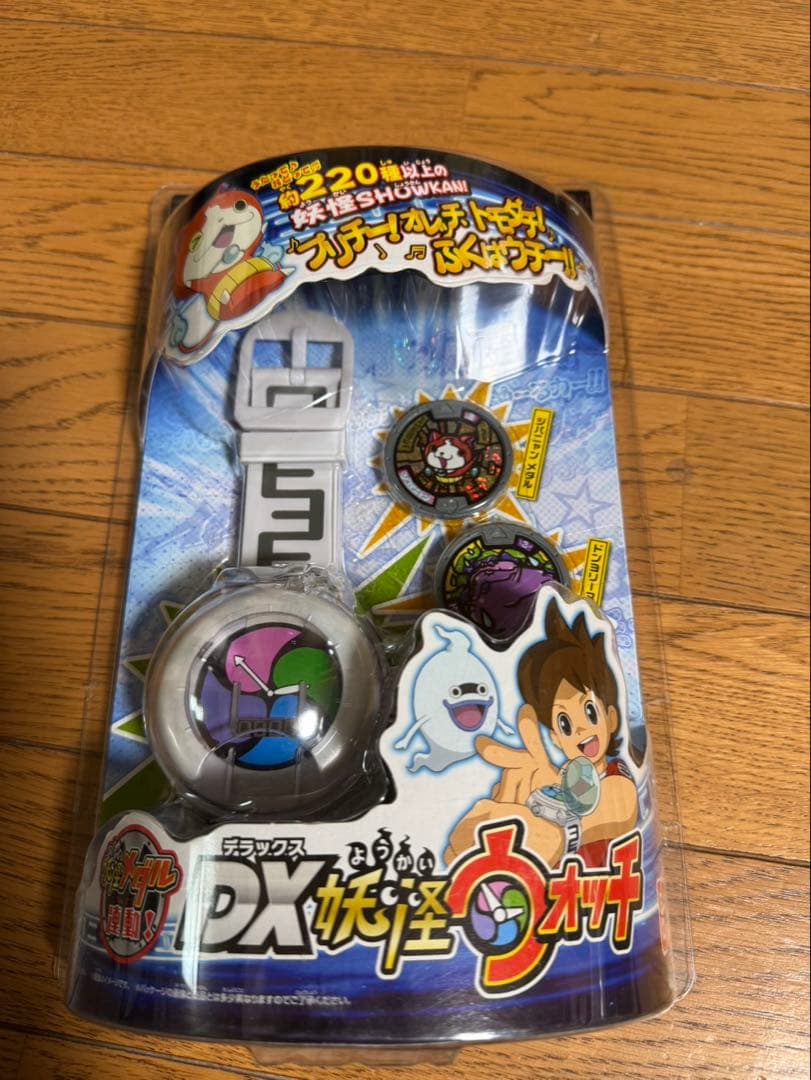 ぱ*6様 妖怪ウォッチ　時計　新品未開封　妖怪メダル　初代DX妖怪ウォッチ　新品