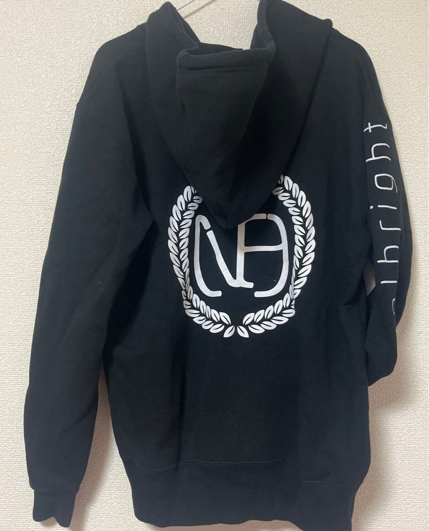 Novelbright　パーカー　中古品　Lサイズ