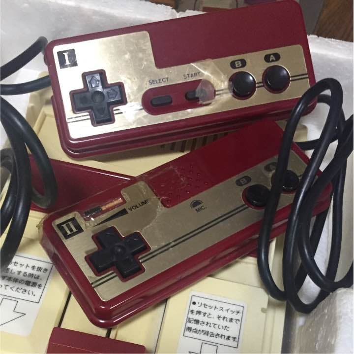 【初代】任天堂ファミリーコンピュータ