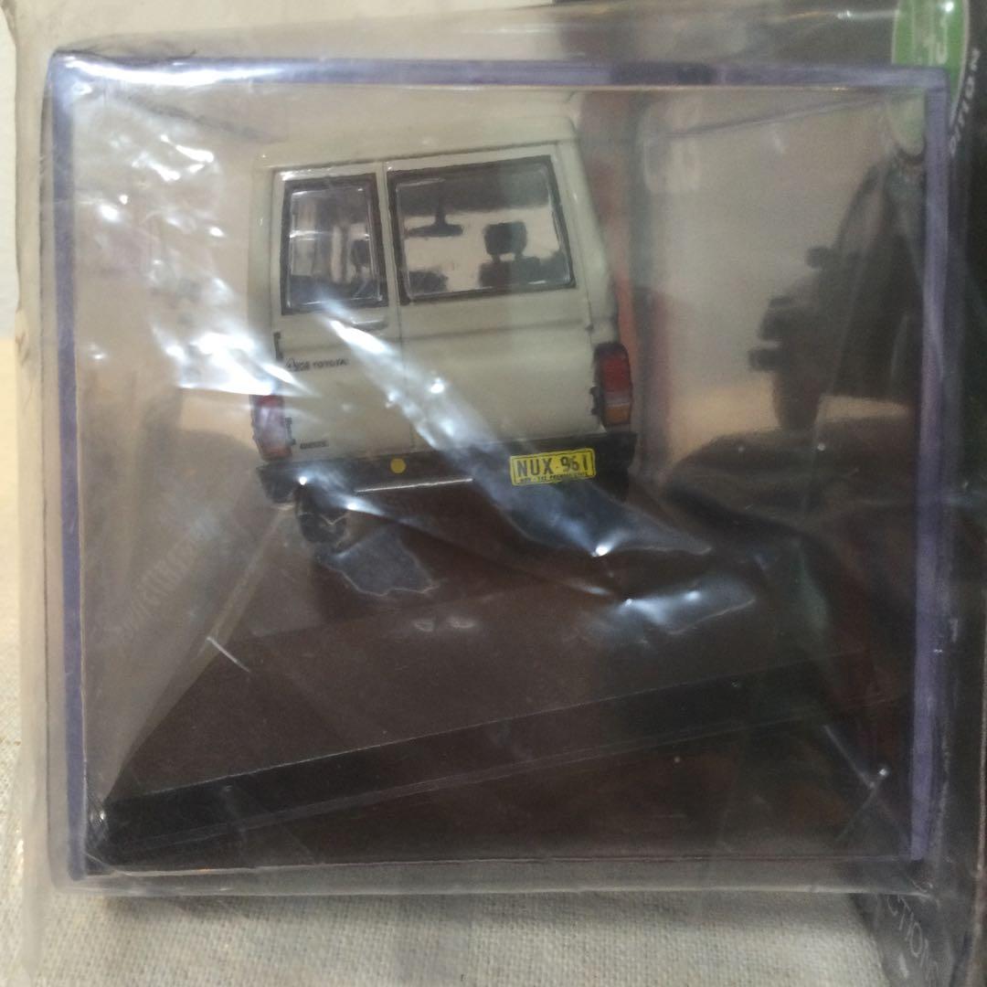 イクソ 1985 トヨタ ランドクルーザー HJ75 トゥループキャリア