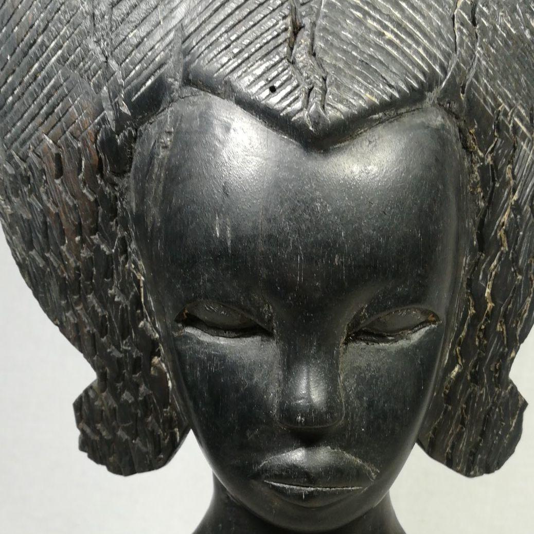 アフリカ　木彫　置物　女性　プリミディブアート　オブジェ