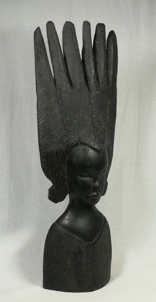 アフリカ　木彫　置物　女性　プリミディブアート　オブジェ