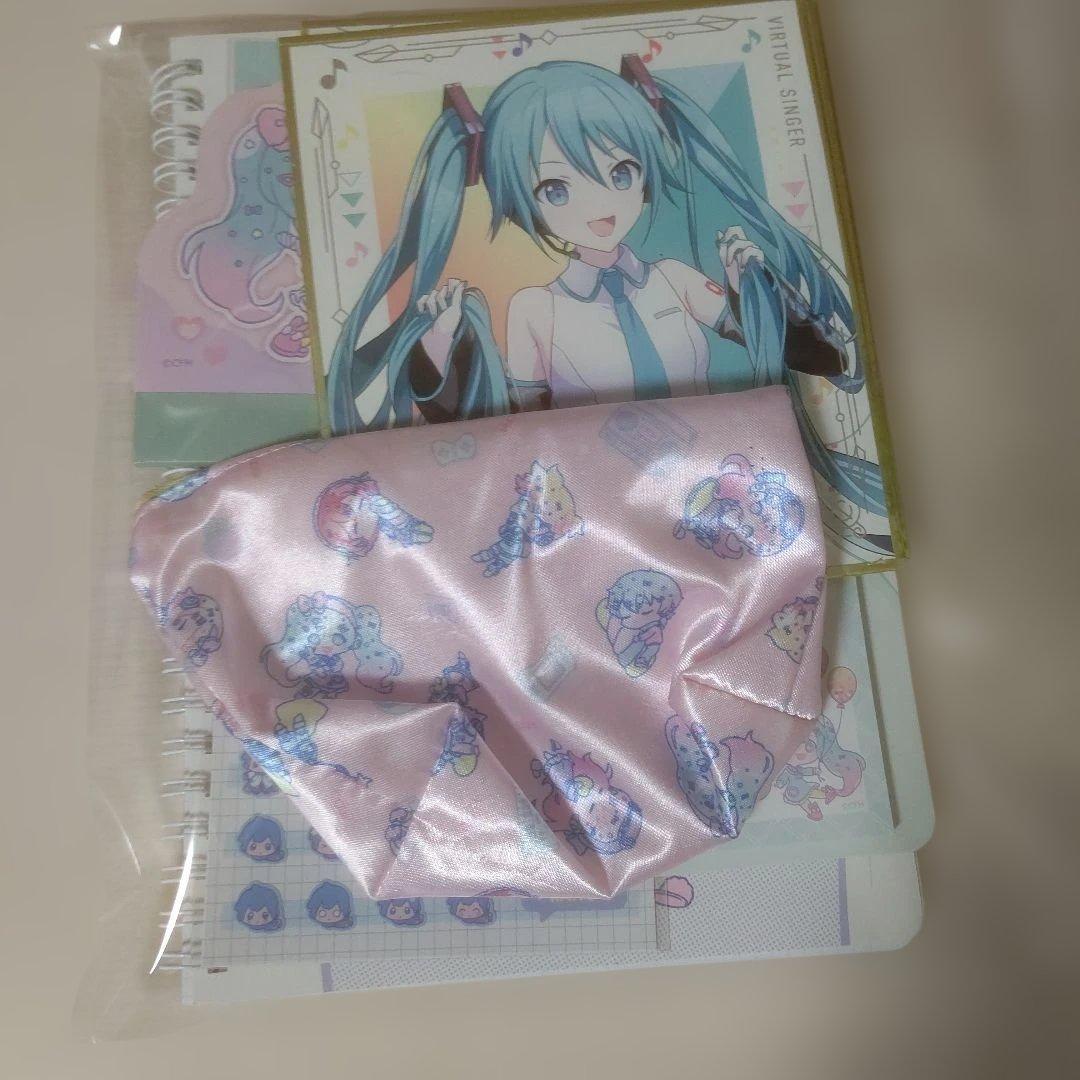 【大量】ノンジャンル まとめ売り アニメ ゲーム グッズ 約260点