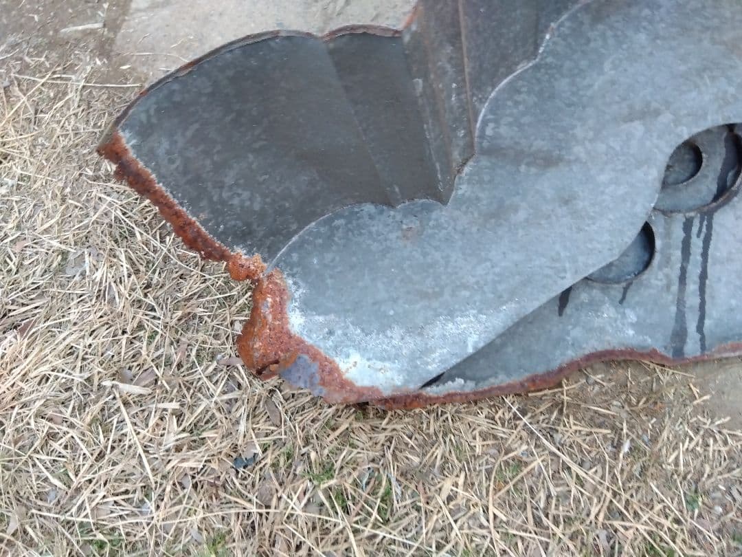 ♪昔のブリキ製の鬼瓦 93✕47✕25 いたみ、錆