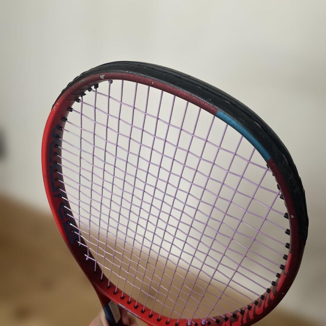 ヨネックス YONEX テニスラケット　硬式V CORE100 ブイコア　G２