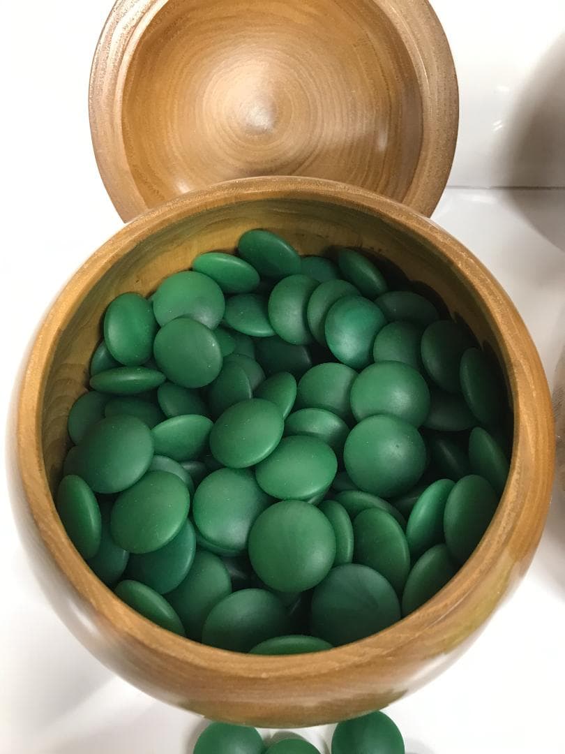 良品 希少 グリーン碁石 囲碁 グリーン 緑 天然木 目に優しい