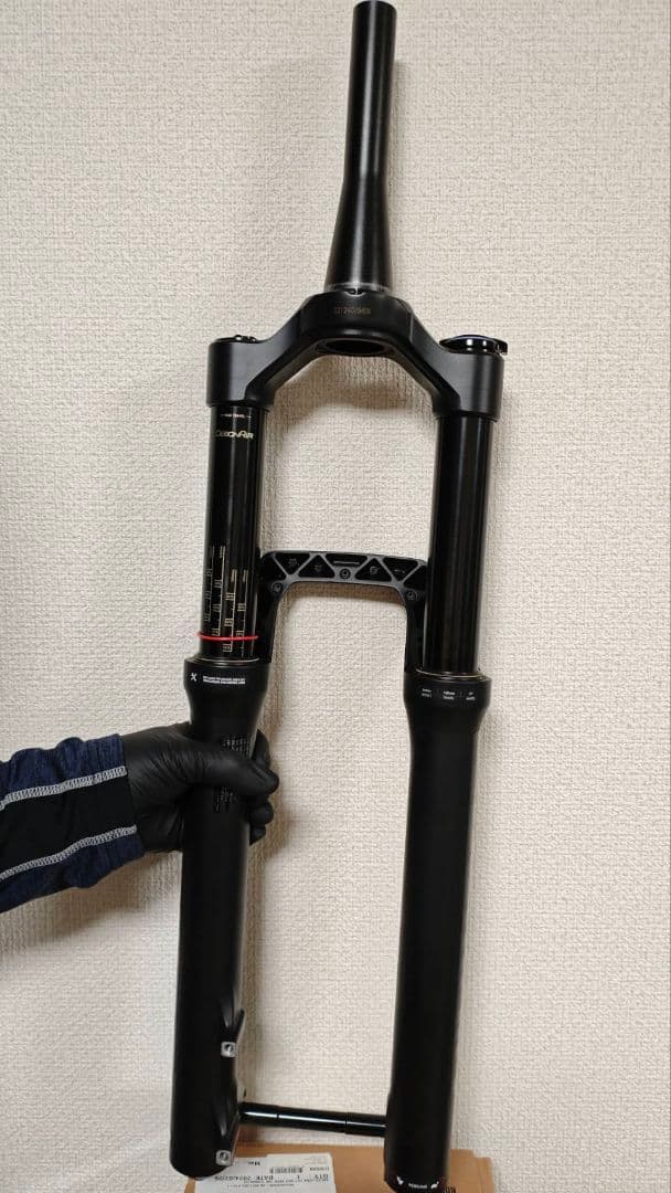 パーツ ROCKSHOX DOMAIN RC 1-1/8,1.8 160mm 29er