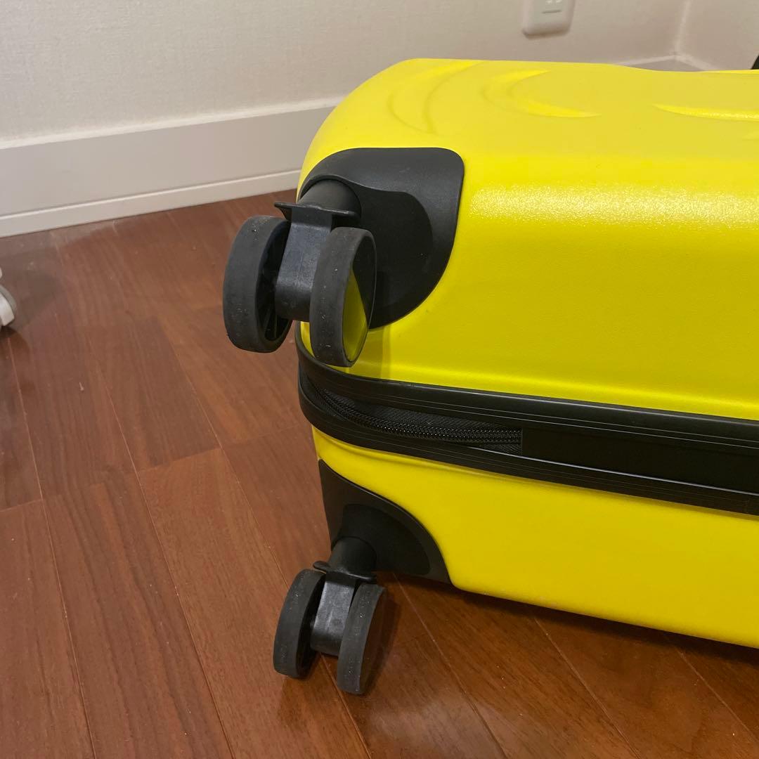 【美品】子どもが乗れるキッズキャリーケースNORICCOレモンイエロー　つやなし