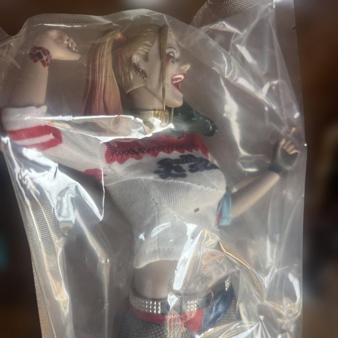 未開封 ハーレイクイン 1/6 バットマン スーサイド スクワッド