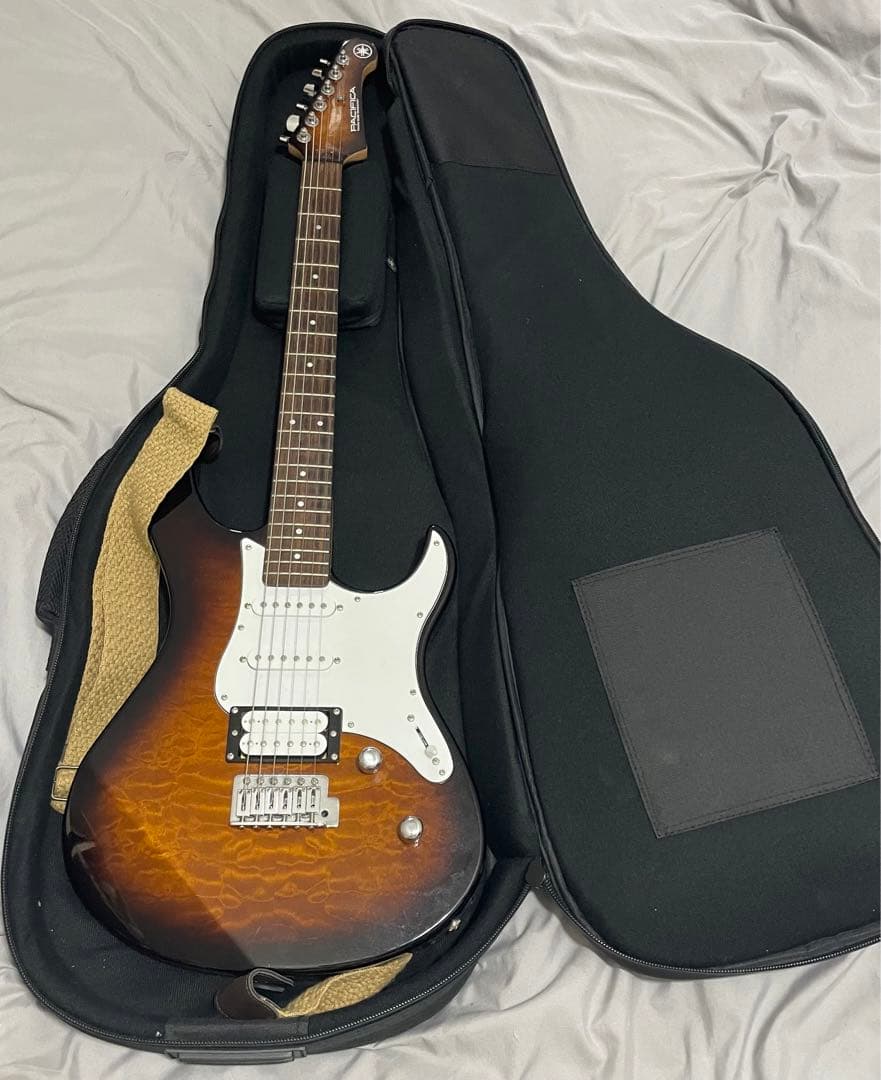 YAMAHA PACIFICA エレキギター　ソフトハードケース