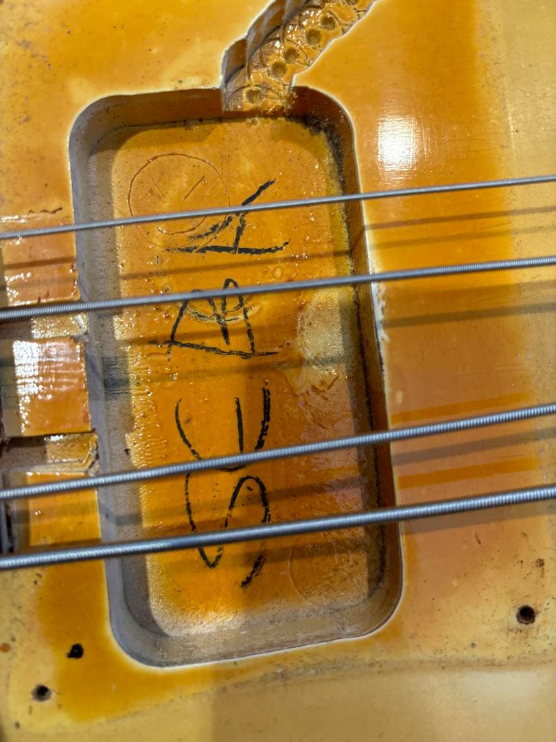 Rickenbacker 4001 1978年製 tuxedo