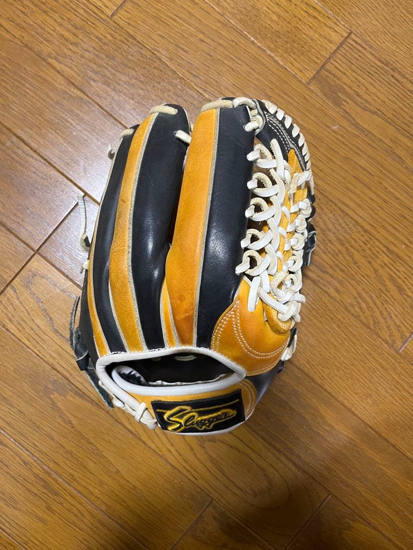 軟式グローブ オレンジ/黒